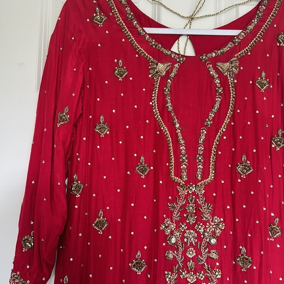 3pc Pakistani red shaadi suit/dress - Picture 4 of 17